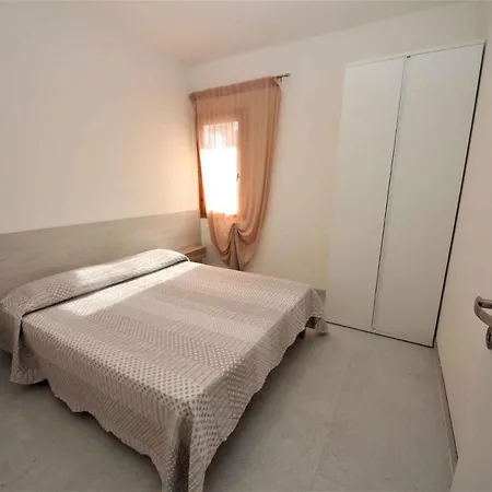 Apartment In 33313 Rosolina Mare