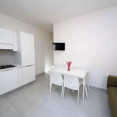 In 33313 Apartment *